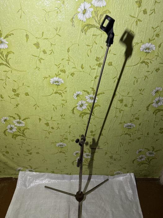 Стійка для мікрофону / стойка для микрофона