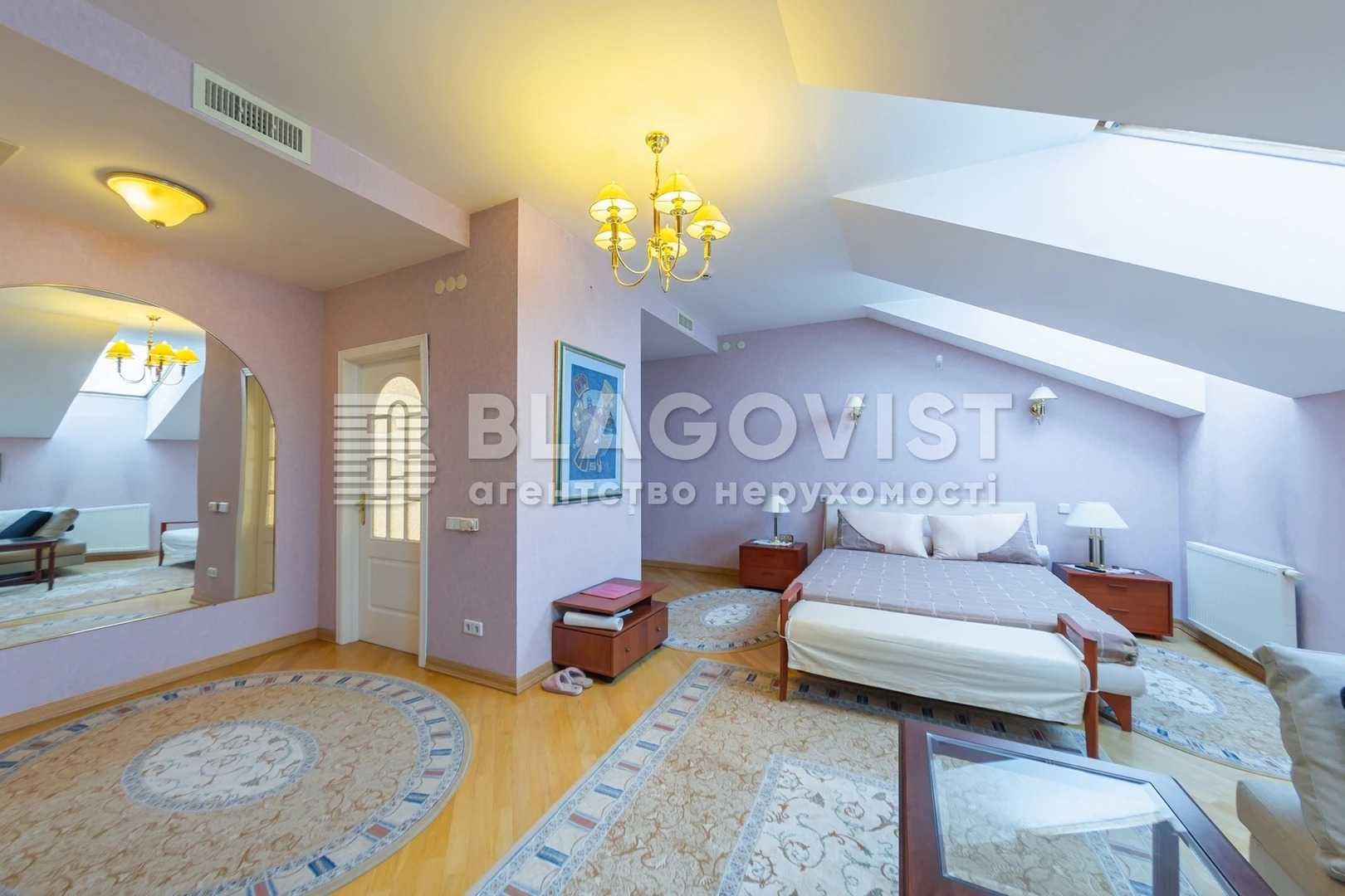 Продаж 5-ти кімн кв-ри вул.Софіївська 25 Дореволюційний будинок центр
