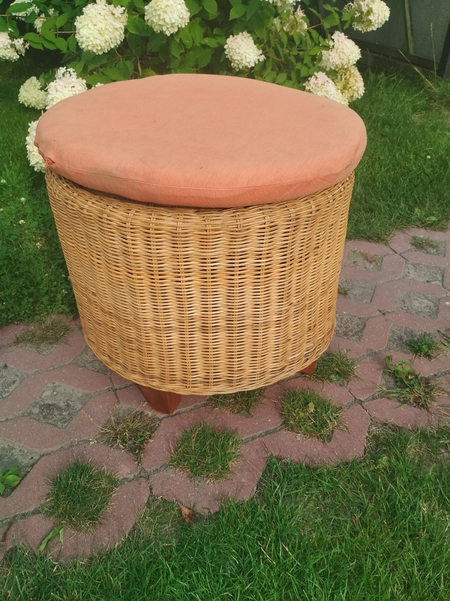 Puf pufa okrągła rattanowa rattan boho podnóżek rattan rattanowy
