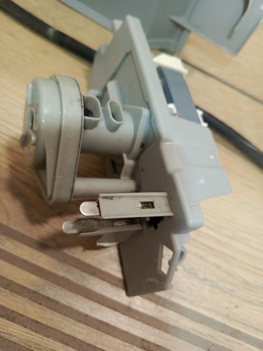 Pompka kondensatu do suszarki Bosch