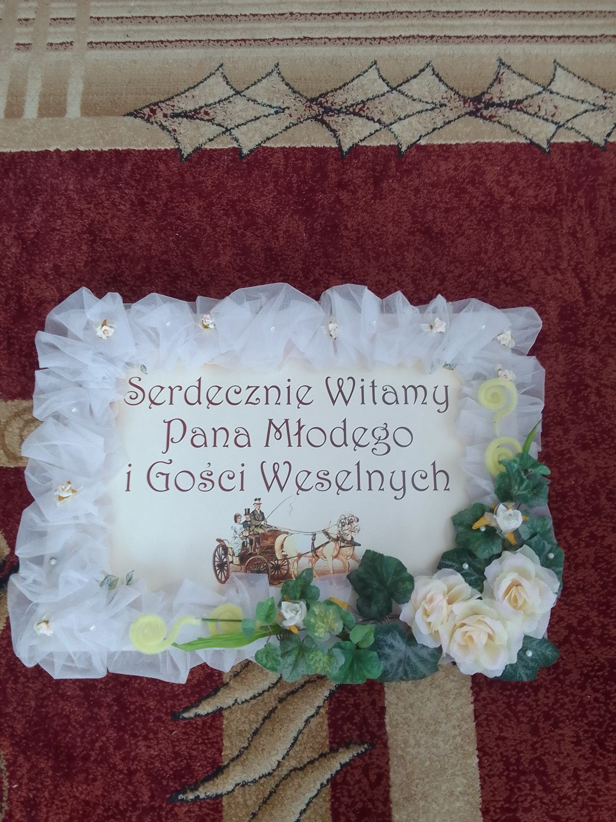 Biała ozdoba weselna .