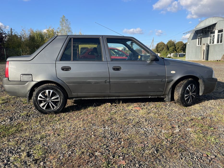 Dacia Solenza Дачія Соленза