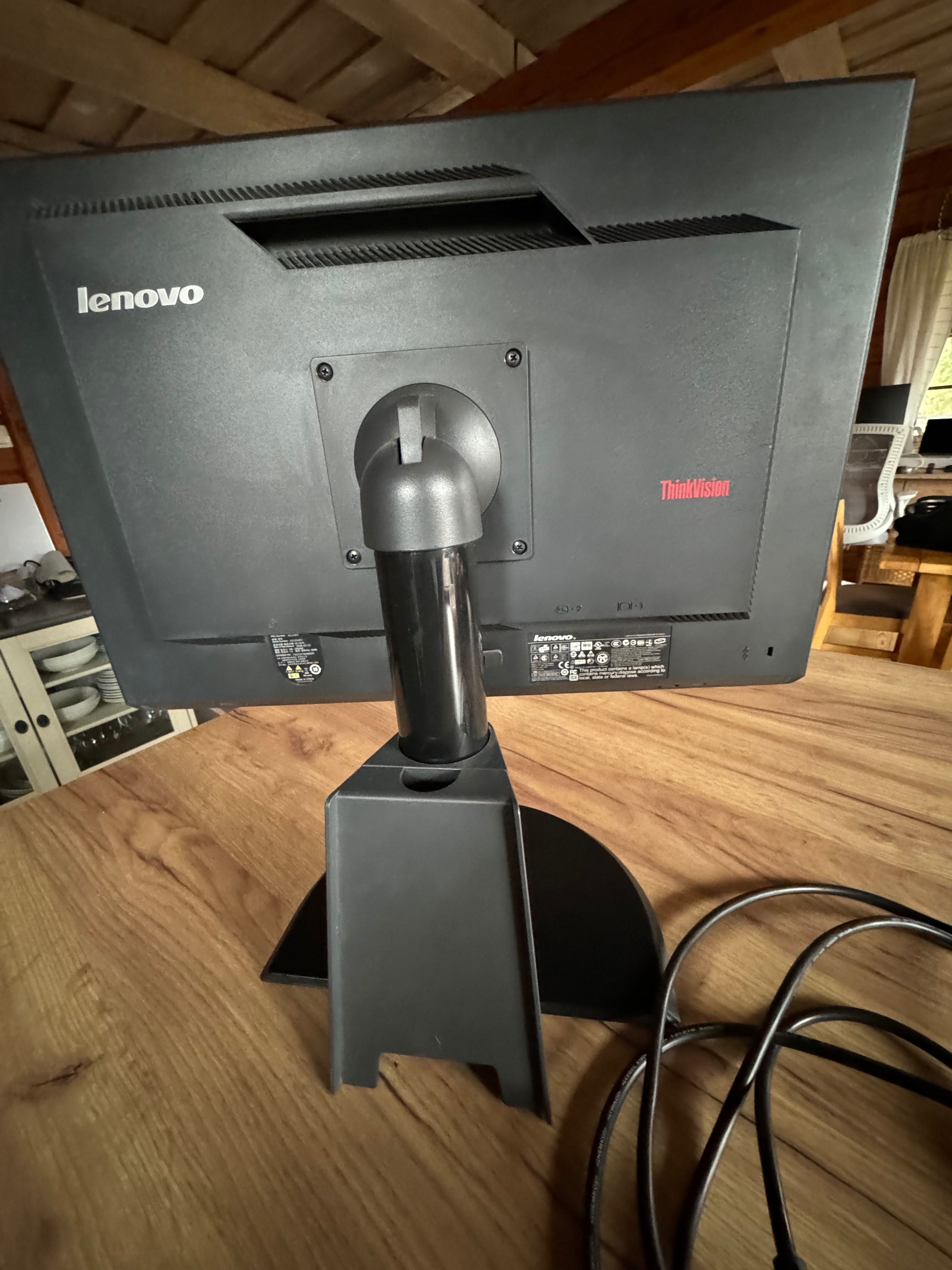 Monitor Lenovo ThinkVision L2240pwD