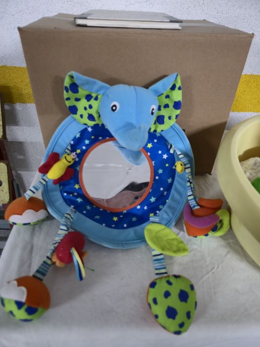Brinquedo bebé de pendurar