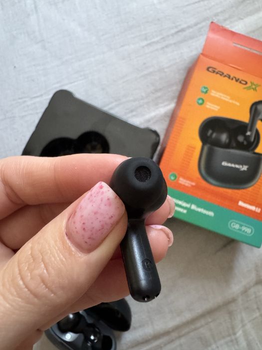 Наушники безспроводі 300грн нові