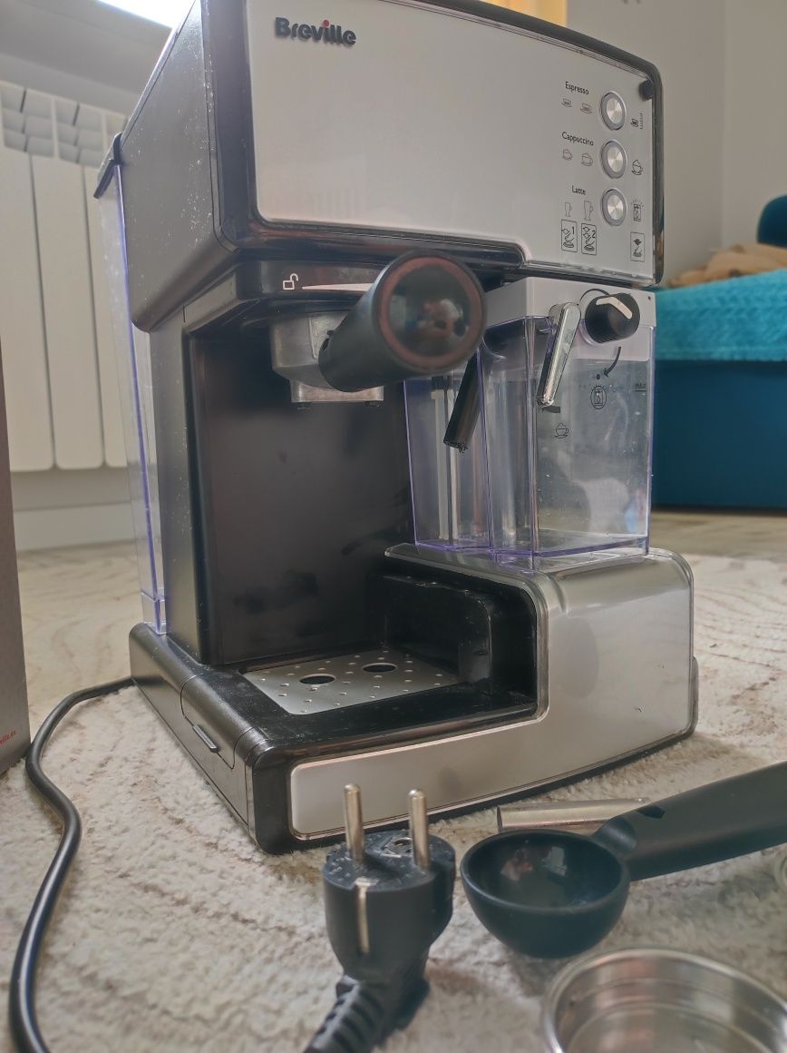 Express do kawy kolbowy z pojemnikiem na mleko Breville PrimaLatte
