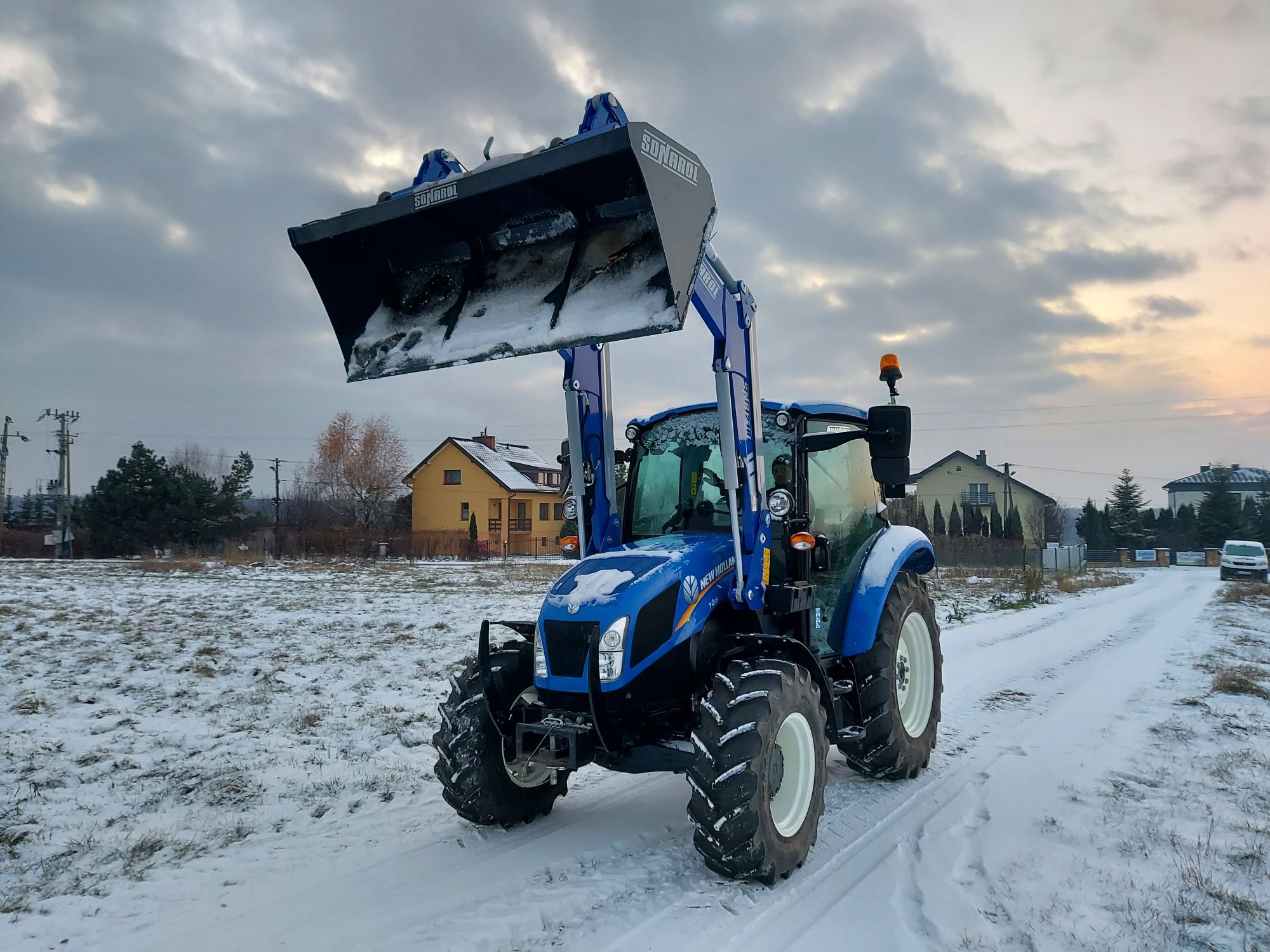 Ładowacz czołowy ŁC SNR 200 SONAROL do NEW HOLLAND ZETOR CASE! Montaż