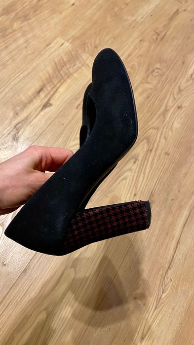 Туфлі замшеві на каблуці Rylko