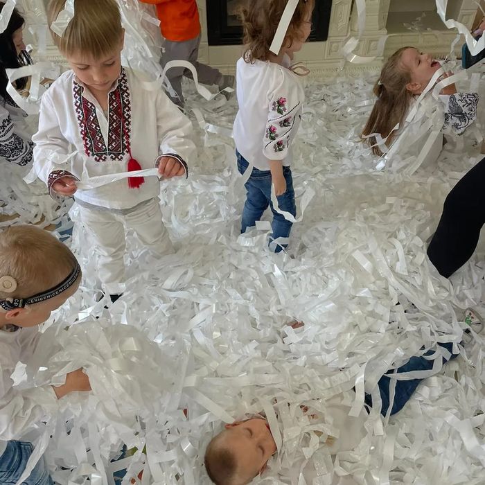 Паперове шоу,  стрічкове шоу у Львові та області