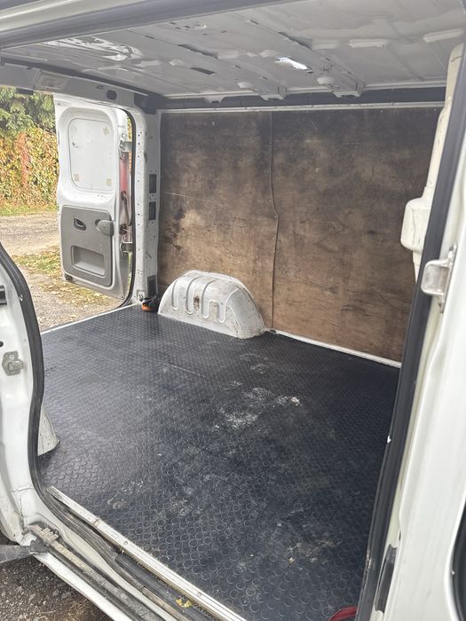 Renault Trafic 2.0 dci 115 KM 6biegow VAT 1