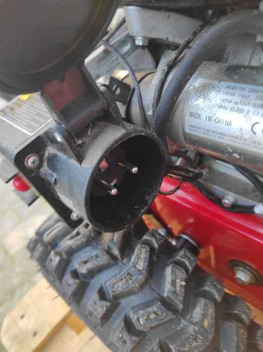 Zamiatarka Odśnieżarka Hecht 8616 SE