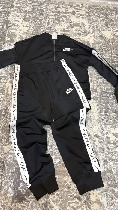 Спортивний костюм nike