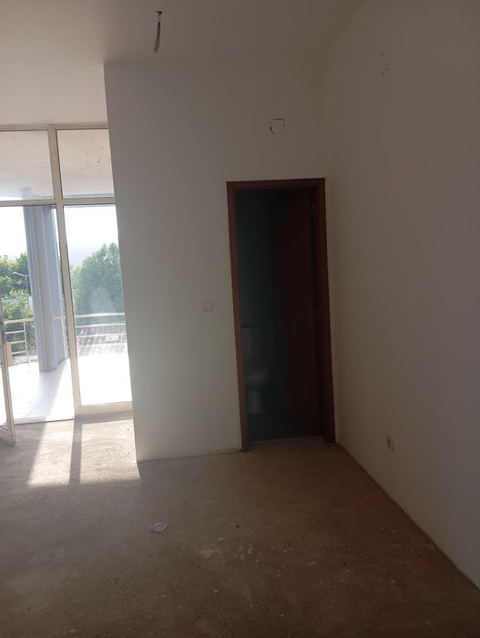 Loja à venda em Barcelos , investimento ou negócio próprio .