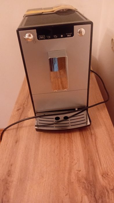 Кофемашина в хорошому робочому стані із за граці