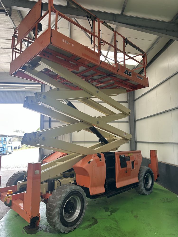 Aluguer de Plataforma elevatoria tesoura diesel