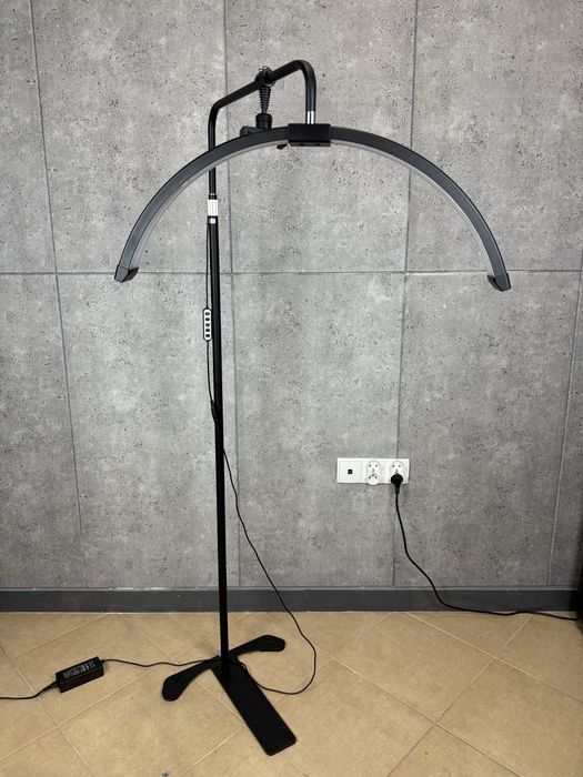 Lampa kosmetyczna led bezcieniowa półksiężyc