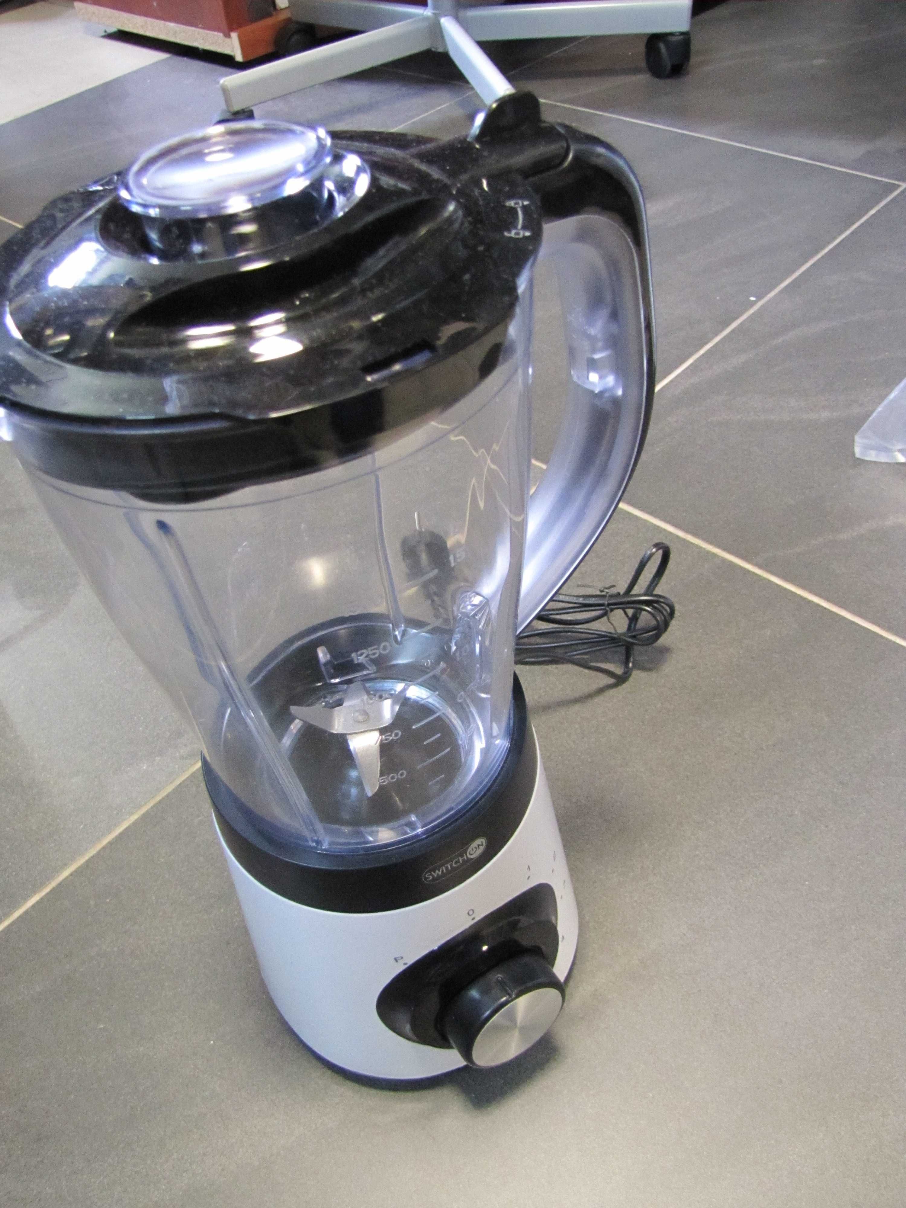 Blender kielichowy Switch On TB-D0101 / 600W / 1,5l / Kruszenie lodu