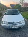 Volkswagen Bora 1.6  ( Stan Średni )