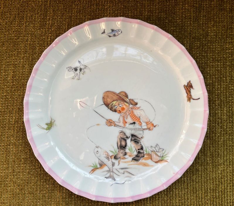 Conjunto de pratos de criança em porcelana Coimbra S. P. Portugal