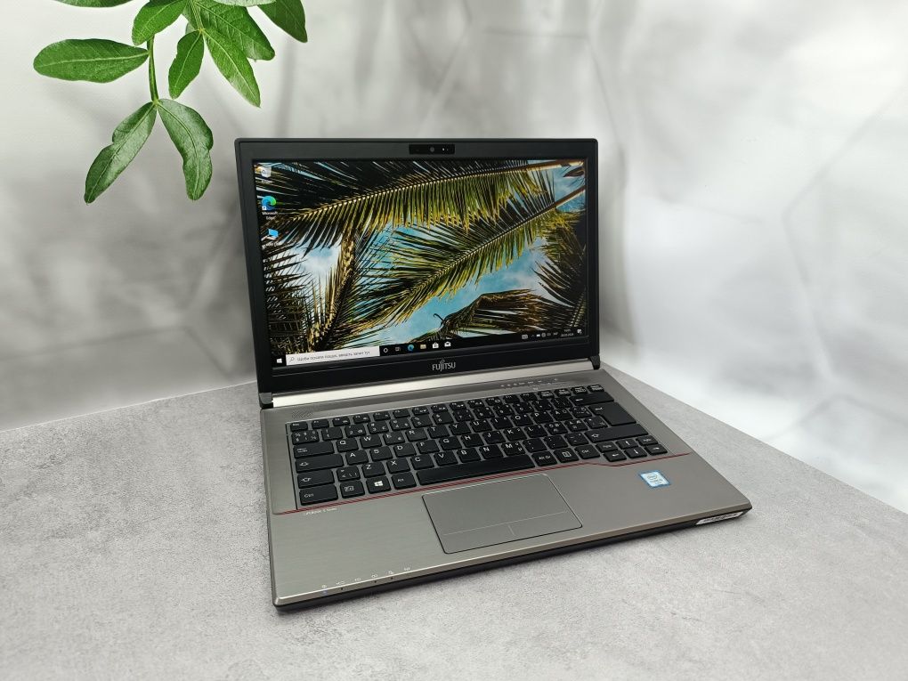 Ноутбук Fujitsu LIFEBOOK E746/i5-6200U/8/256/14.0 "Full HD/Гарантія