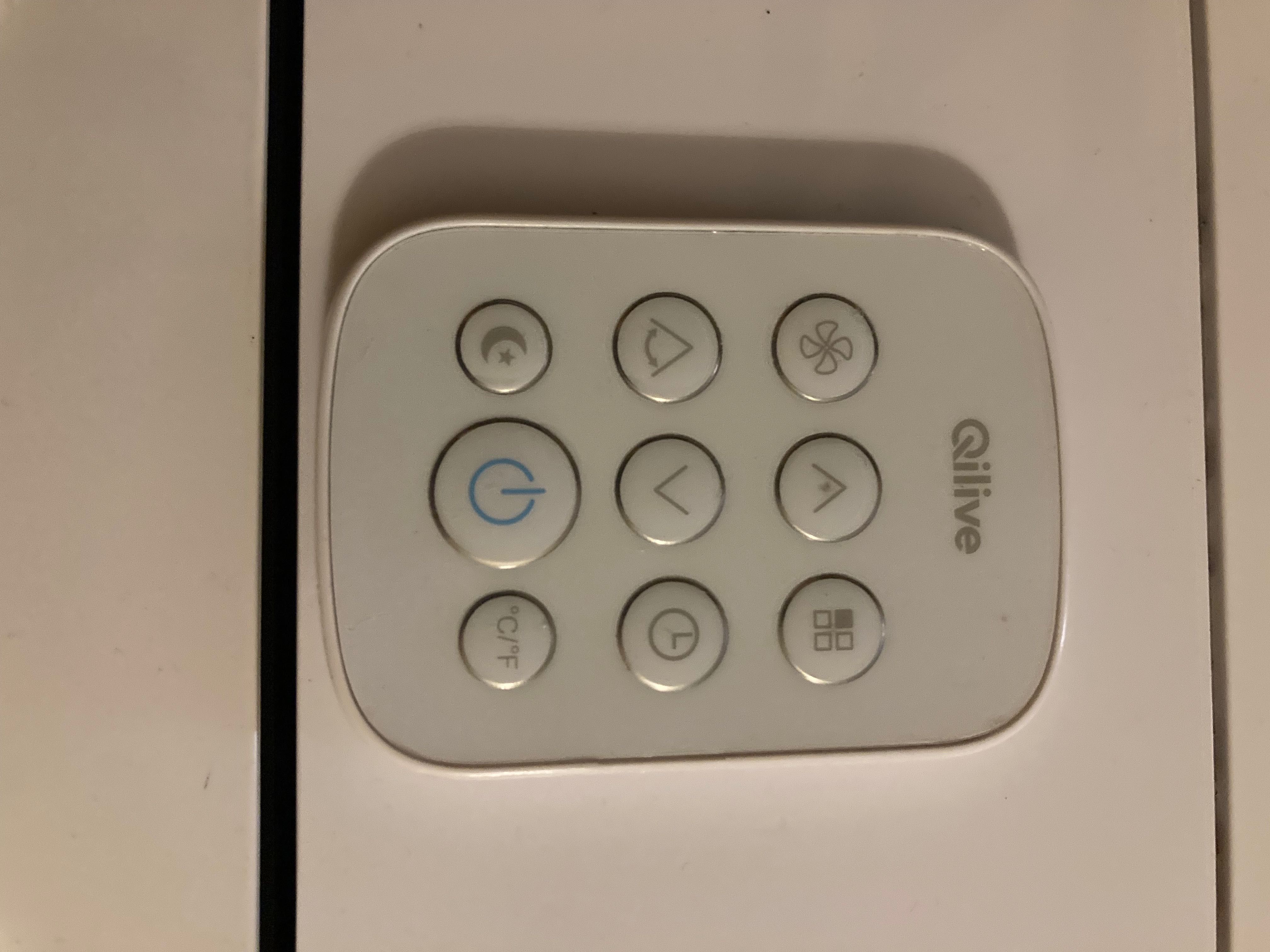 Ar Condicionado Portátil QILIVE branco modelo VR 102