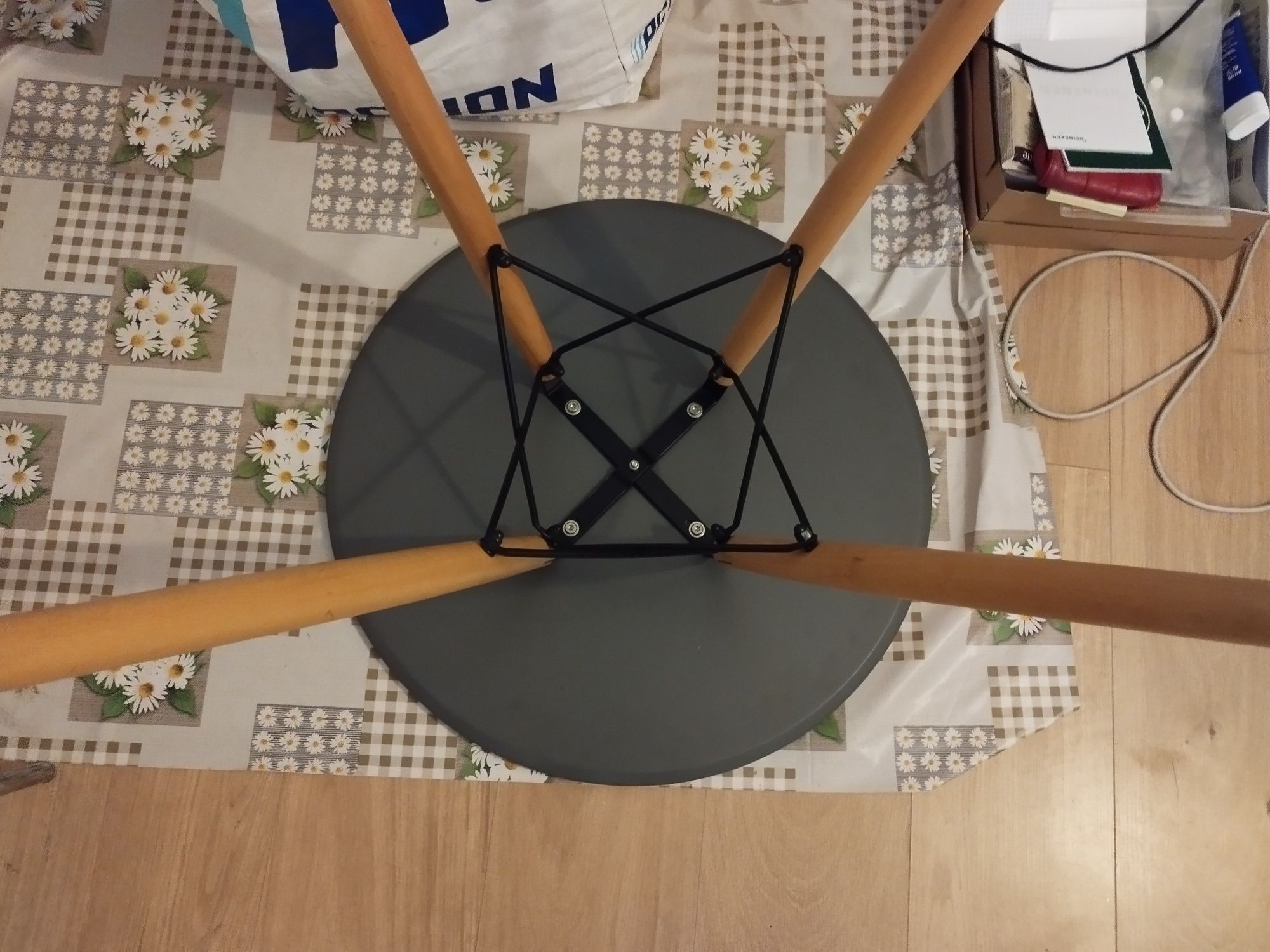 Sprzedam komplet 3 krzesła  IKEA