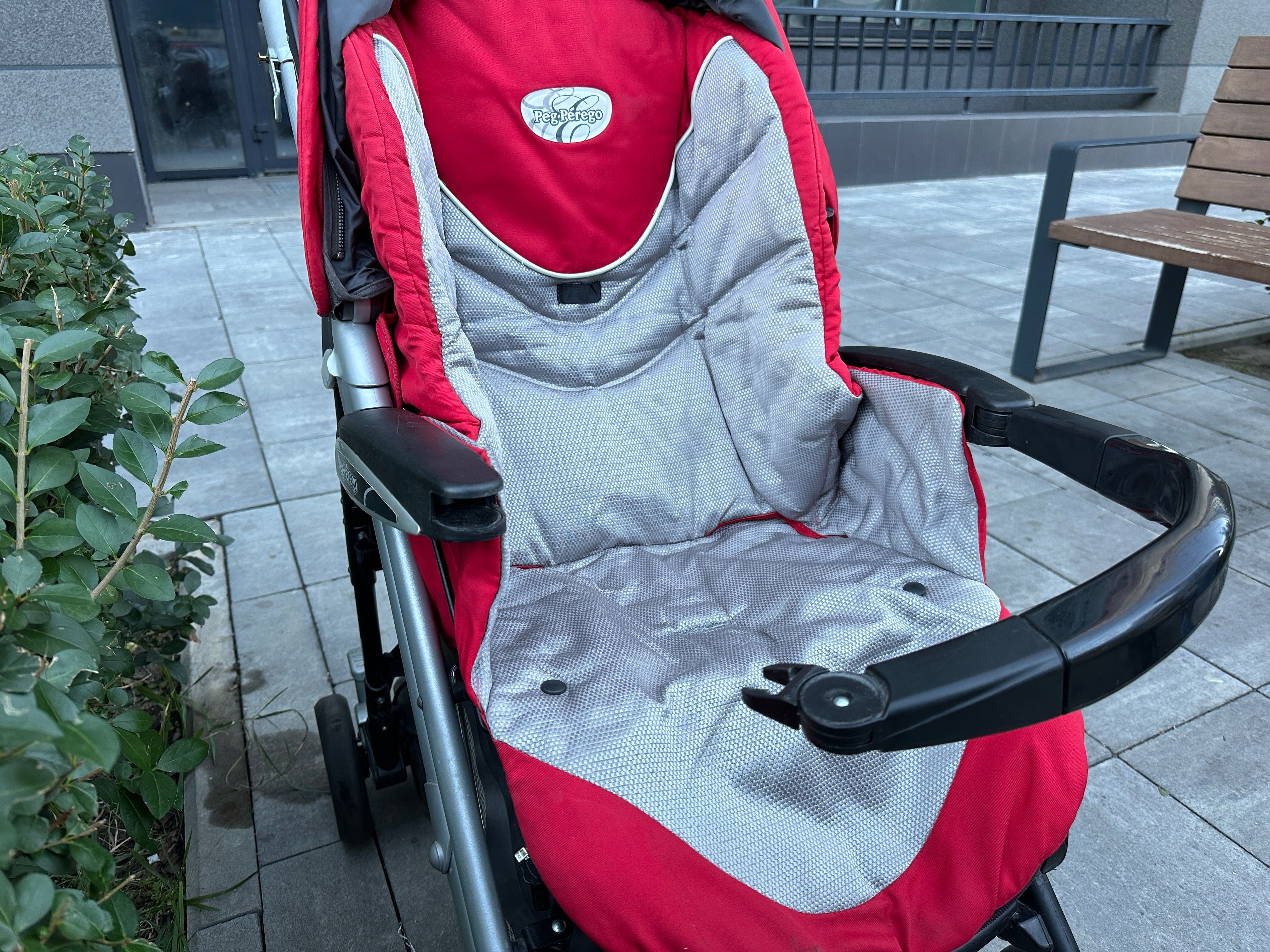 Коляска Peg Perego 3 в 1, в гарному стані