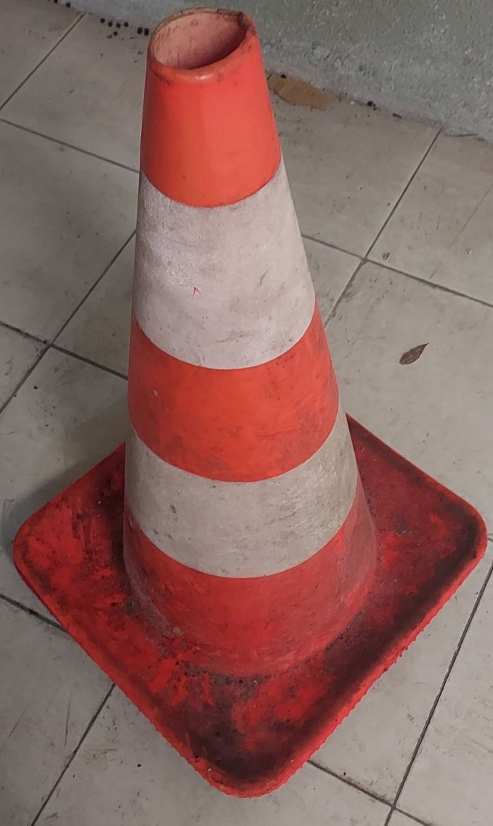 Cone de sinalização obras