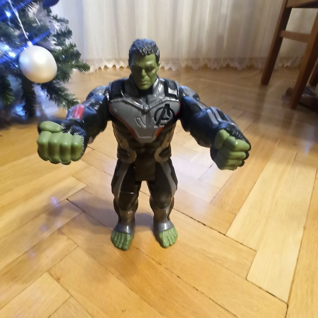 Hasbro Disney Avengers Endgame Titan Hero Hulk