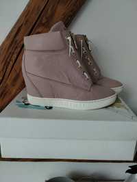 Buty Carinii rozmiar 39