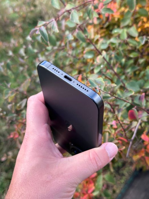 Продам IPhone 15 PRO MAX 256 Neverlock