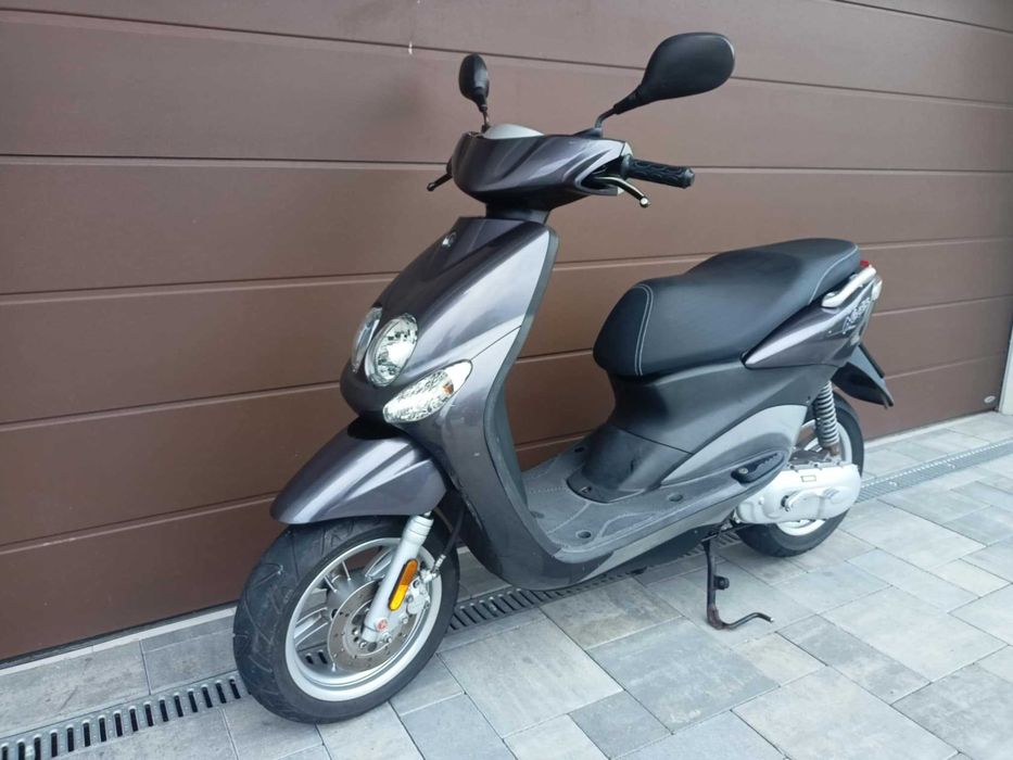 Skuter Yamaha Neos YN50 z 2010 roku z Austrii.