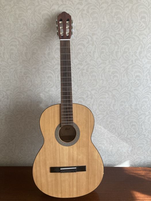 Продам класичну гітару Cort AC 100 розміром 3/4