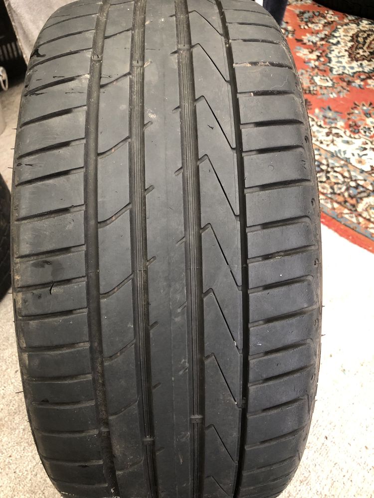 Шини Hankook 225/40R18