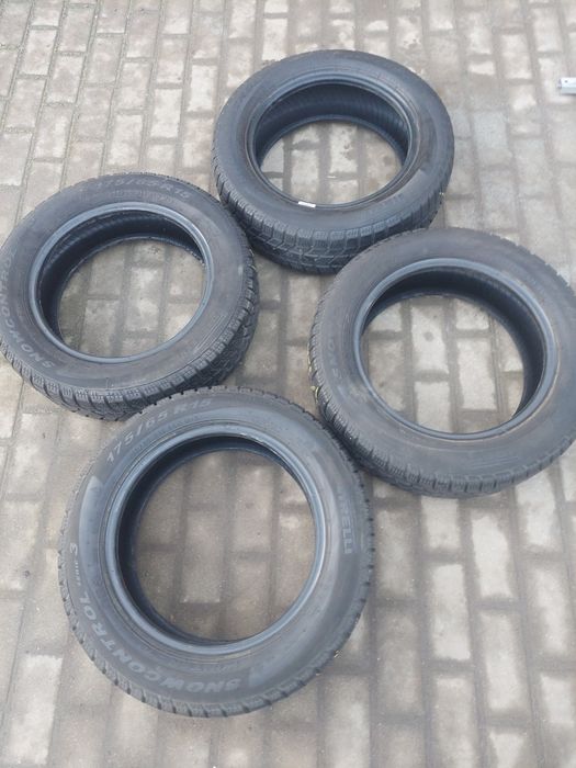 4x opony zimowe 175 65 R15 84HPirelli Winter snow Control
