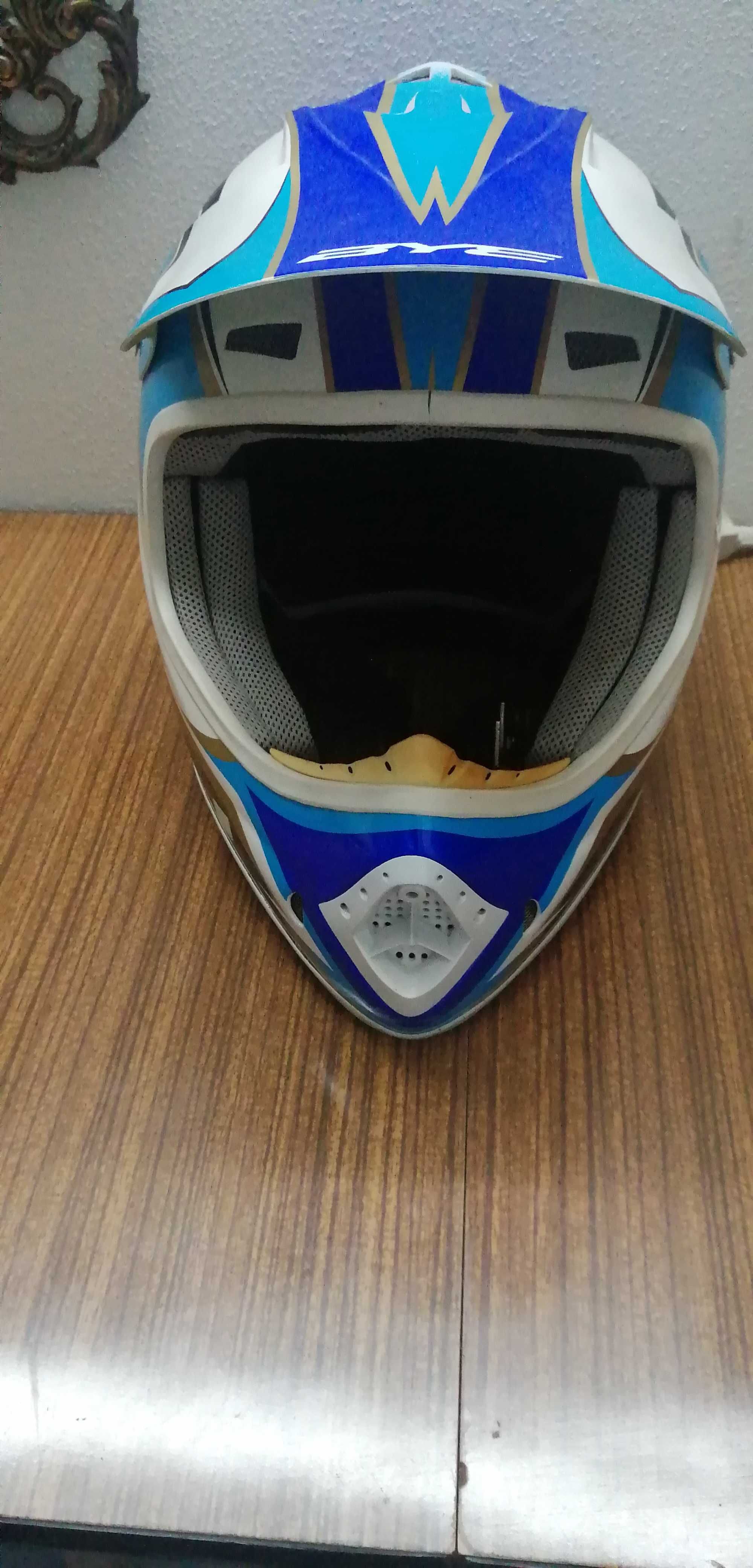 Capacete mota BYE