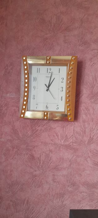 Продам годинник на стіну,Індія