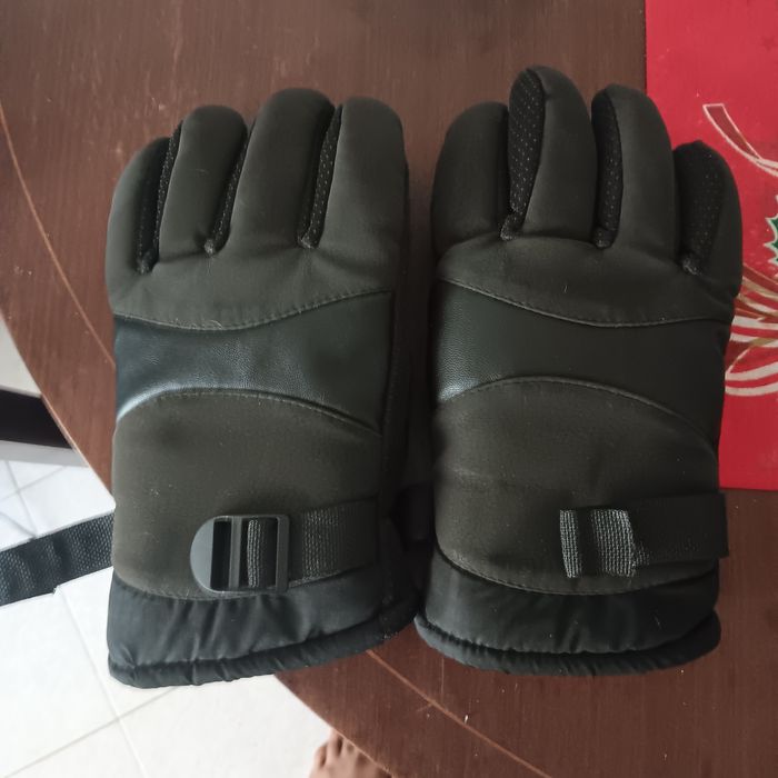 Luvas de mota seminova