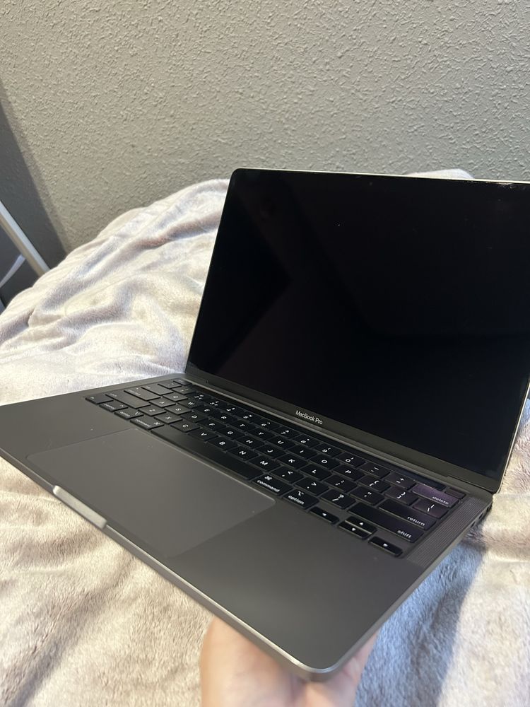 Macbook Pro I7 16GB 512GB SSD 2020 13.3 A2251