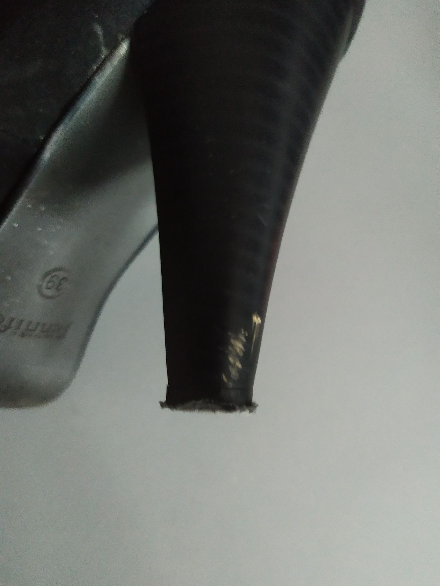 Buty na obcasie zamsz rozmiar 39