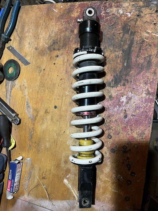 Продам амортезатор для GEON