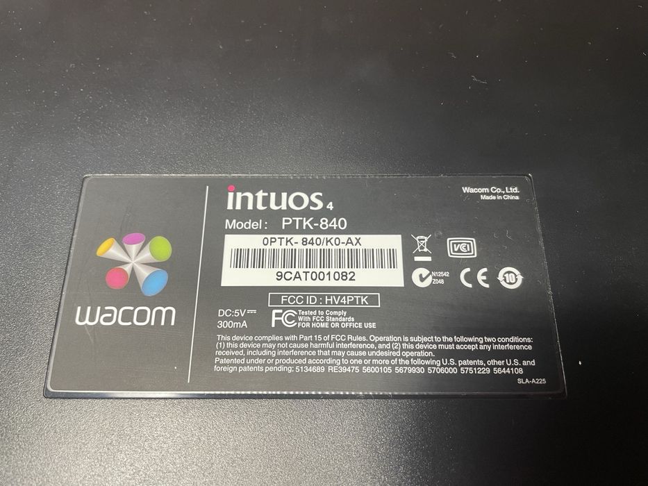 Графічний планшет Wacom Intuos 4