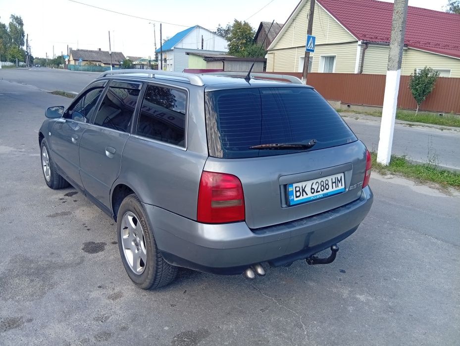 Автомобіль Ауді А4
