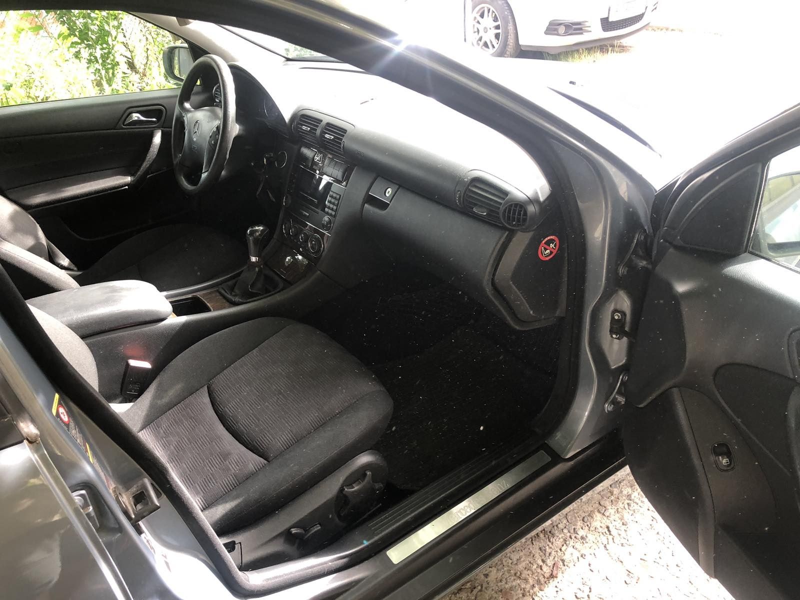Mercedes c-class 200