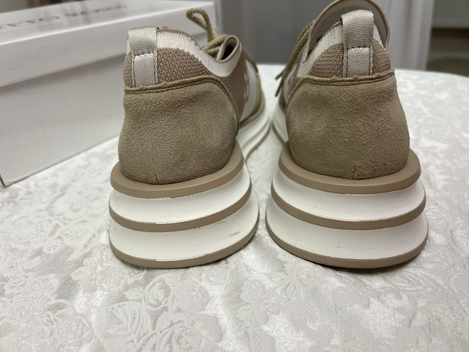 Кросівки жвночі 39 р Vitto Rossi Baldinini