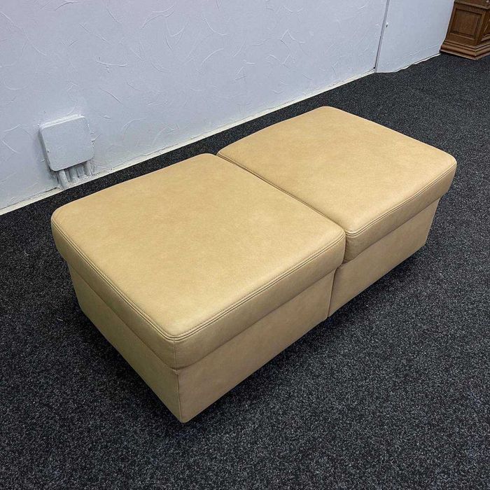 Шкіряний пуф Німеччина