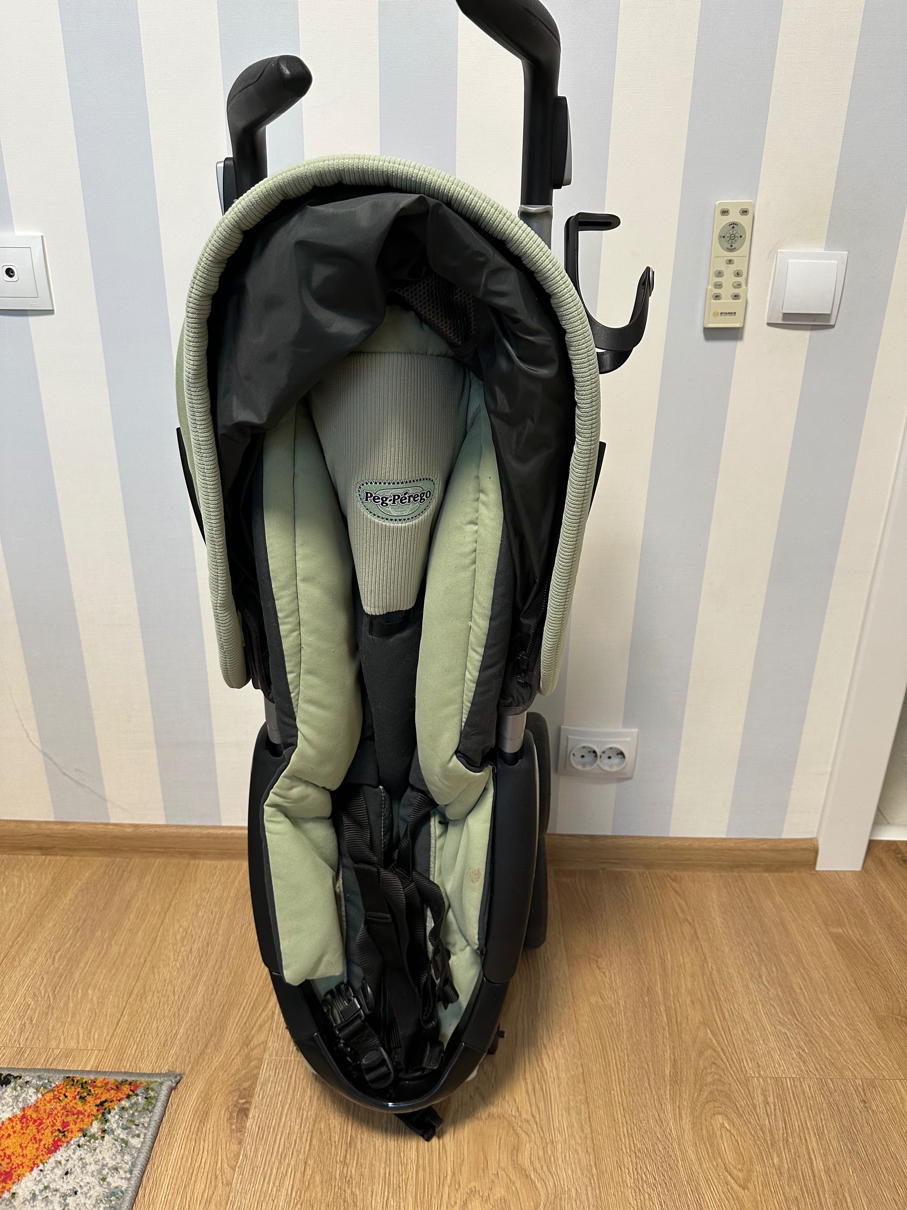 Прогулянкова коляска peg-perego