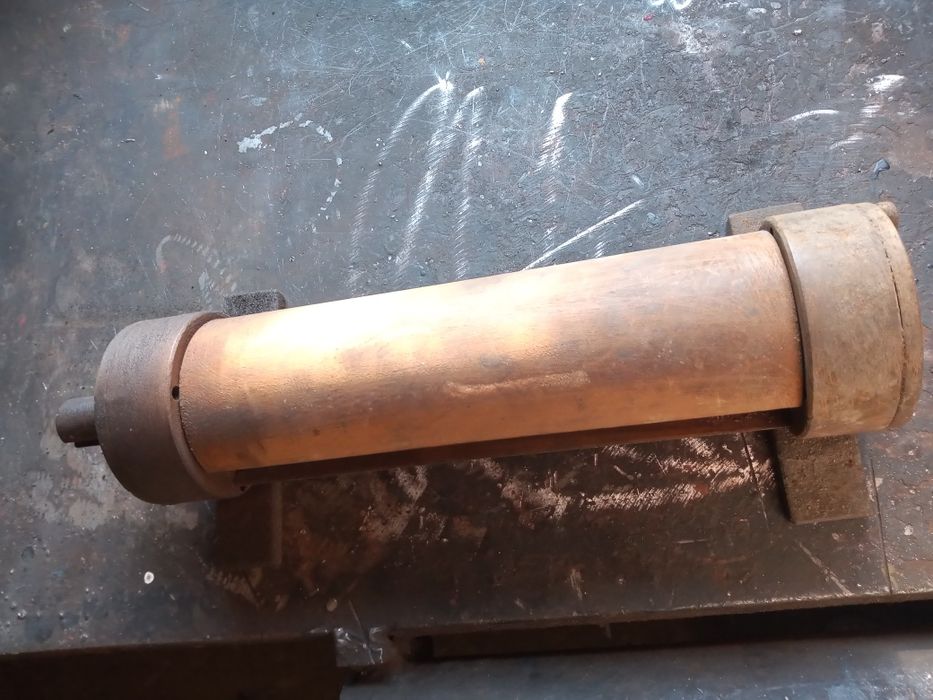 Wałek do strugarki nowy.