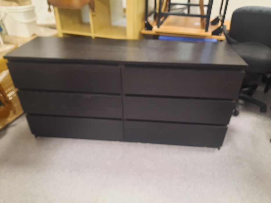 Komoda z szufladami czarna