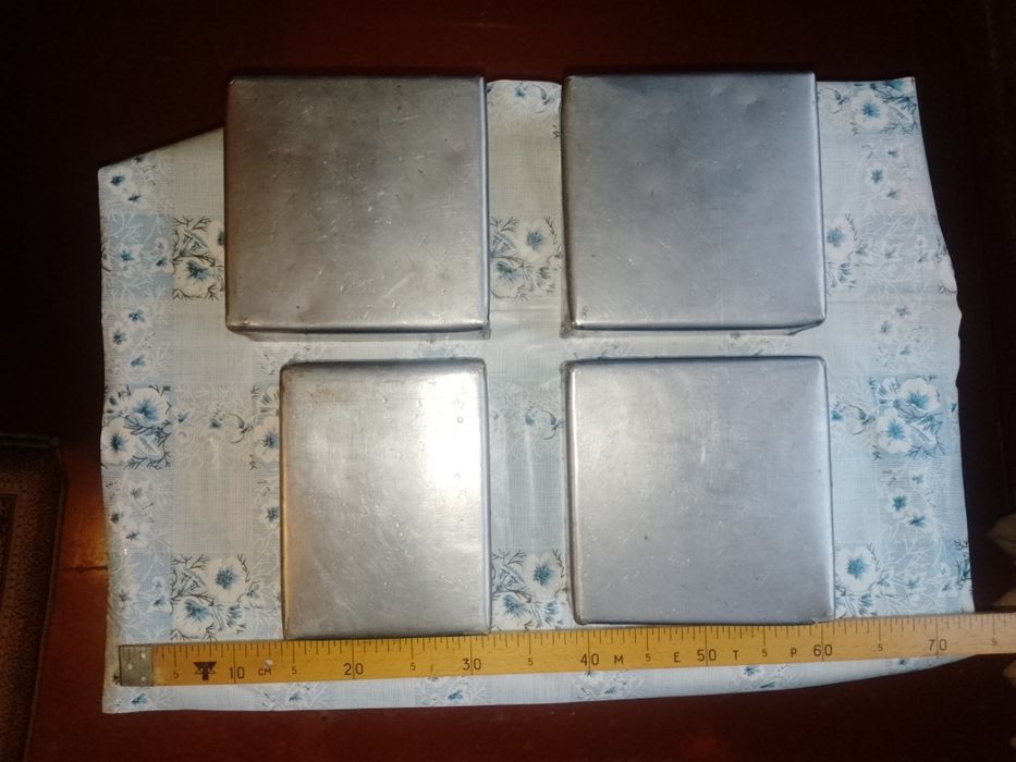 Продаються судочки для розсади з нержавіючої сталі.